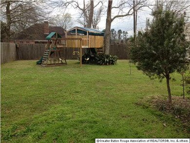 1607 E Nelson St, Gonzales, LA 70737 - photo 5