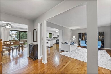 4949 Highwood Cir, Middleton, WI 53562 - photo 3