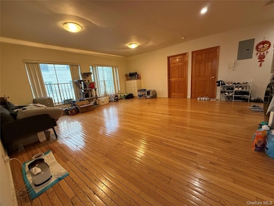 4231 Colden St unit F7A, Flushing, NY 11355 - photo 4