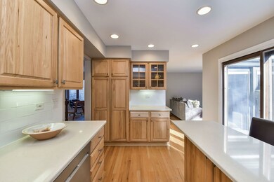 2122 Timber Ln unit 3131, Wheaton, IL 60189 - photo 7