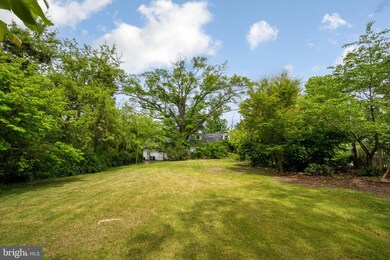 4700 Gloucester Rd, Alexandria, VA 22312 - photo 2