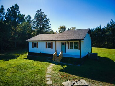 140 White Dr, Shelbyville, TN 37160 - photo 2