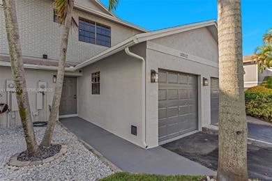 10512 NW 3rd St, Pembroke Pines, FL 33026 - photo 4