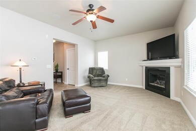 412 Cimarron Dr, Hiawatha, IA 52233 - photo 6