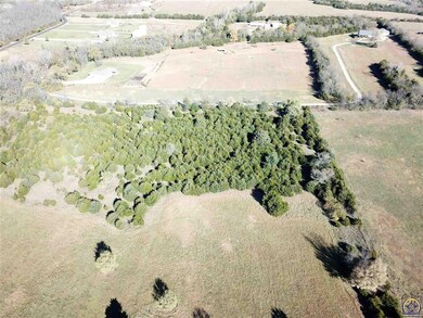 6720 SW 61st St, Topeka, KS 66610 - photo 3