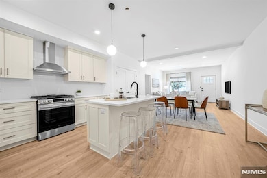 309 Encampment Ct unit 309, Montville Twp., NJ 07082 - photo 5