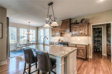 15523 Linden Ln, Overland Park, KS 66224 - photo 5