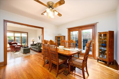 448 N Larch Ave, Elmhurst, IL 60126 - photo 6