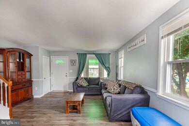 2054 Jasmine Rd, Dundalk, MD 21222 - photo 7