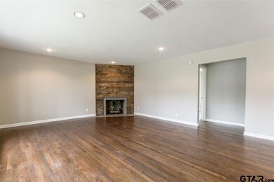 409 409 E 9th St, Tyler, TX 75701 - photo 7