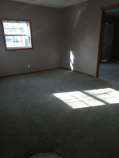 214 E 3rd St, Halstead, KS 67056 - photo 3