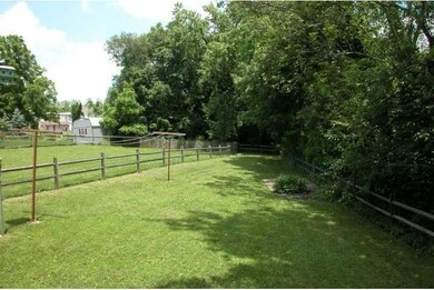 327 Mifflin St, Souderton, PA 18964 - photo 3