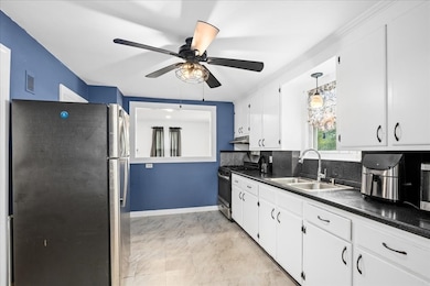 28 Ball St, Worcester, MA 01603 - photo 4