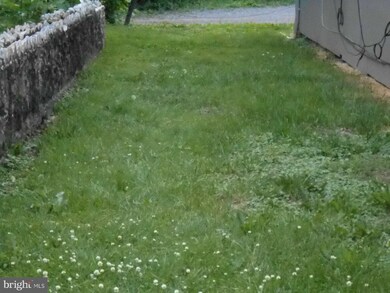 448 S Washington St unit 2, Berkeley Springs, WV 25411 - photo 4