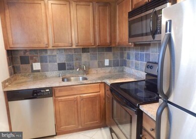 3047 S Buchanan St unit C1, Arlington, VA 22206 - photo 4