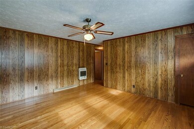 976 Mcdermott St, Asheboro, NC 27205 - photo 6