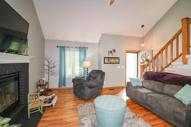 This living room....