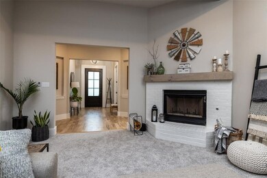 1029 Aledo Ridge Ct, White Settlement, TX 76108 - photo 6