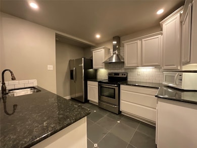 2331 N Davis Dr unit D, Arlington, TX 76012 - photo 2