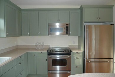 5 Pearl St unit 2, Camden, ME 04843 - photo 3