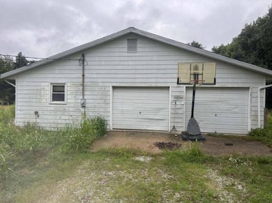 53 Hemlock Ln, Flora, IL 62839 - photo 2