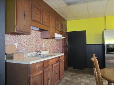 1526 W Gordon St, Allentown, PA 18102 - photo 4