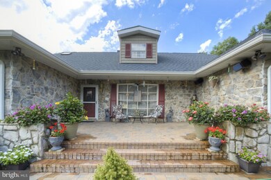 97 Whispering Pines Ln, Stafford, VA 22556 - photo 2