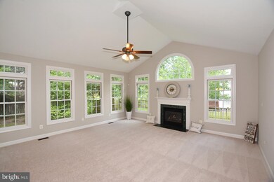 8896 Crosspointe Glen Way, Lorton, VA 22079 - photo 5