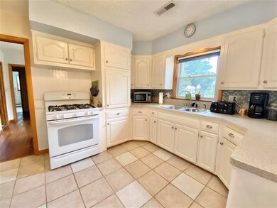 1724 Euclid Ave, Beloit, WI 53511 - photo 7