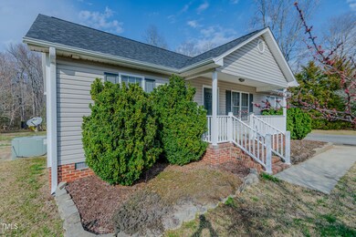 2562 Foxfire Ln, Burlington, NC 27217 - photo 4