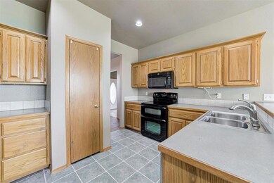 125 Steven Dr, Shawnee, OK 74804 - photo 6