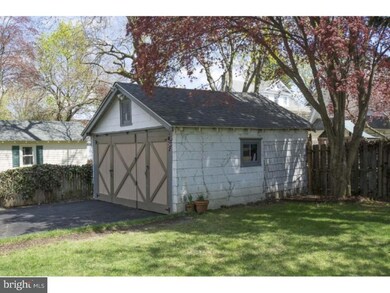 425 Kathmere Rd, Havertown, PA 19083 - photo 2