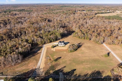 245 W Chapman Rd, Belton, SC 29627 - photo 2