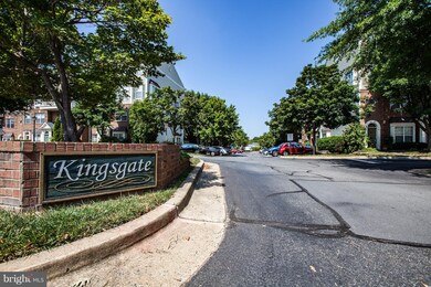 1725 Kingsgate Ct unit 302, Alexandria, VA 22302 - photo 2