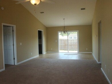 Living room/dining
