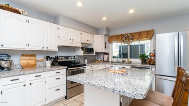 1937 E Auburn Dr-19