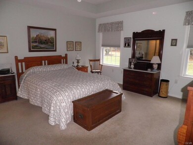 4901 Steeplechase Dr, Macungie, PA 18062 - photo 7