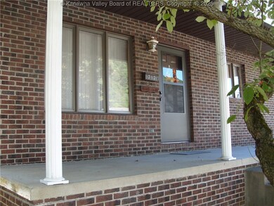 717 4th Ave, Montgomery, WV 25136 - photo 3