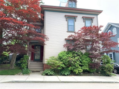 17 Bull St unit 1, Newport, RI 02840 - photo 2