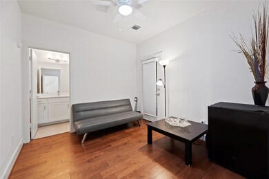 9611 Marlive Ln unit D, Houston, TX 77025 - photo 5