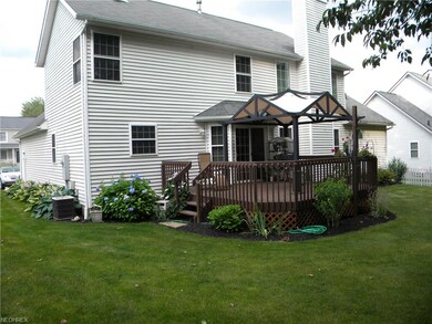 Large deck with sun canopy for entertaining your g