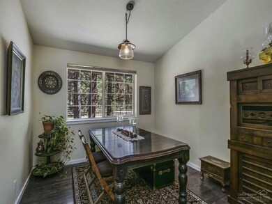 19630 Topaz Ct, Bend, OR 97702 - photo 7