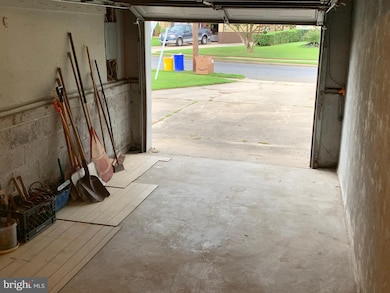 21 Goldy Dr, Gloucester City, NJ 08030 - photo 4