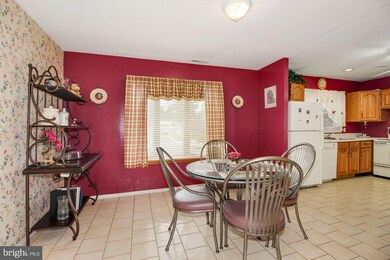 2009 Kennicott Rd, Windsor Mill, MD 21244 - photo 6