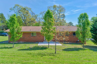 923 S Oakwood St, Rossville, GA 30741 - photo 4