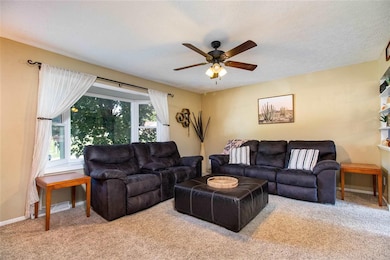 4917 N Division St, Davenport, IA 52806 - photo 3