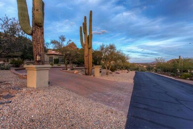 6644 N El Sendero Rd Carefree-large-002-
