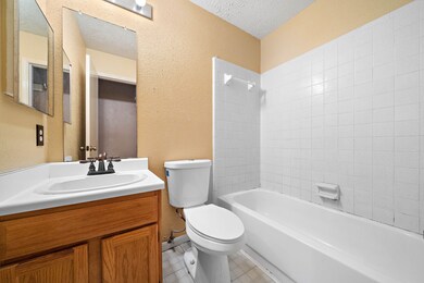 8214 Summertree Dr, Houston, TX 77040 - photo 7