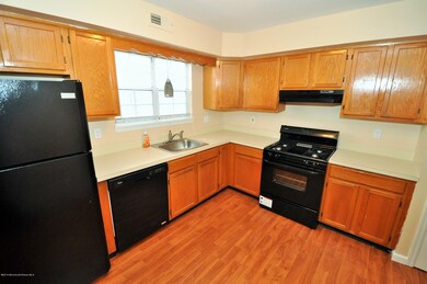 811 Darlington Dr unit 169, Old Bridge, NJ 08857 - photo 5