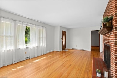 509 Ritters Lake Rd, Greensboro, NC 27406 - photo 7